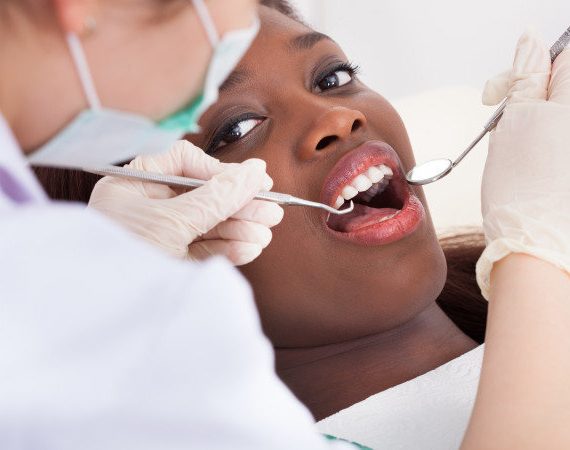 Ο οδοντιατρικός τουρισμός αυξάνεται, ιδιαίτερα για τις ακριβές διαδικασίες