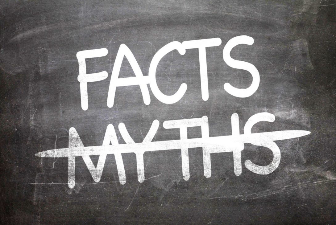 Εσείς ακόμη πιστεύετε σε μύθους; 6 αλήθειες για τα δόντια!