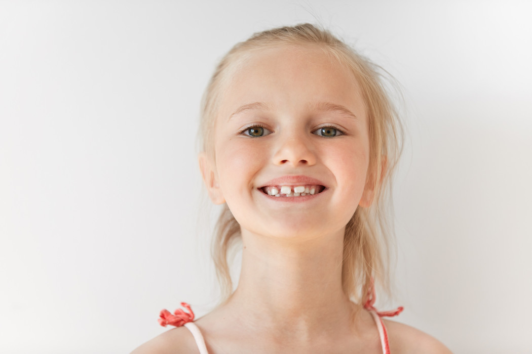 Ερευνητές στοχεύουν στη βελτίωση της αντίληψης των γονέων σχετικά με τα νεογιλά δόντια!