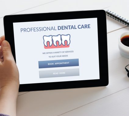 Πως να διαφημίσετε σωστά υπηρεσίες για οδοντικά εμφυτεύματα